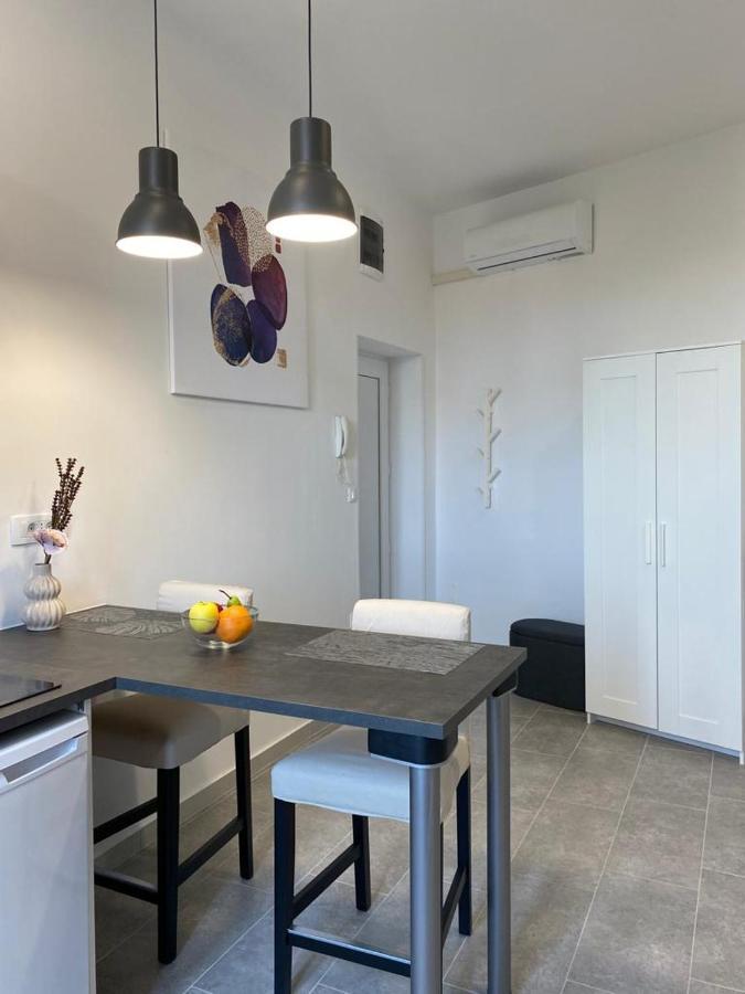 City Vibes Apartment Pula Extérieur photo